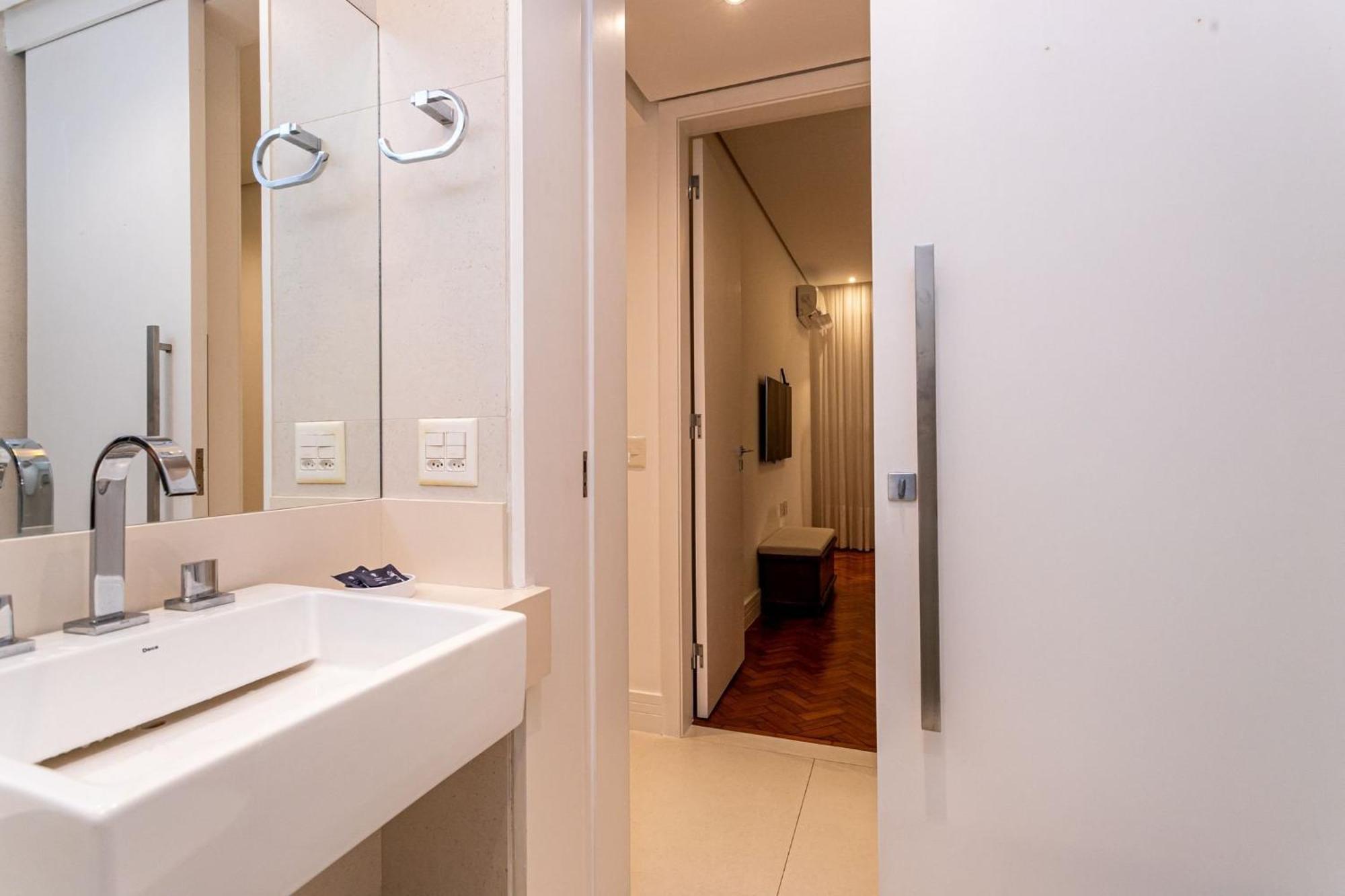 3 Quartos No Leblon A 2 Min. Da | Gsm493/203