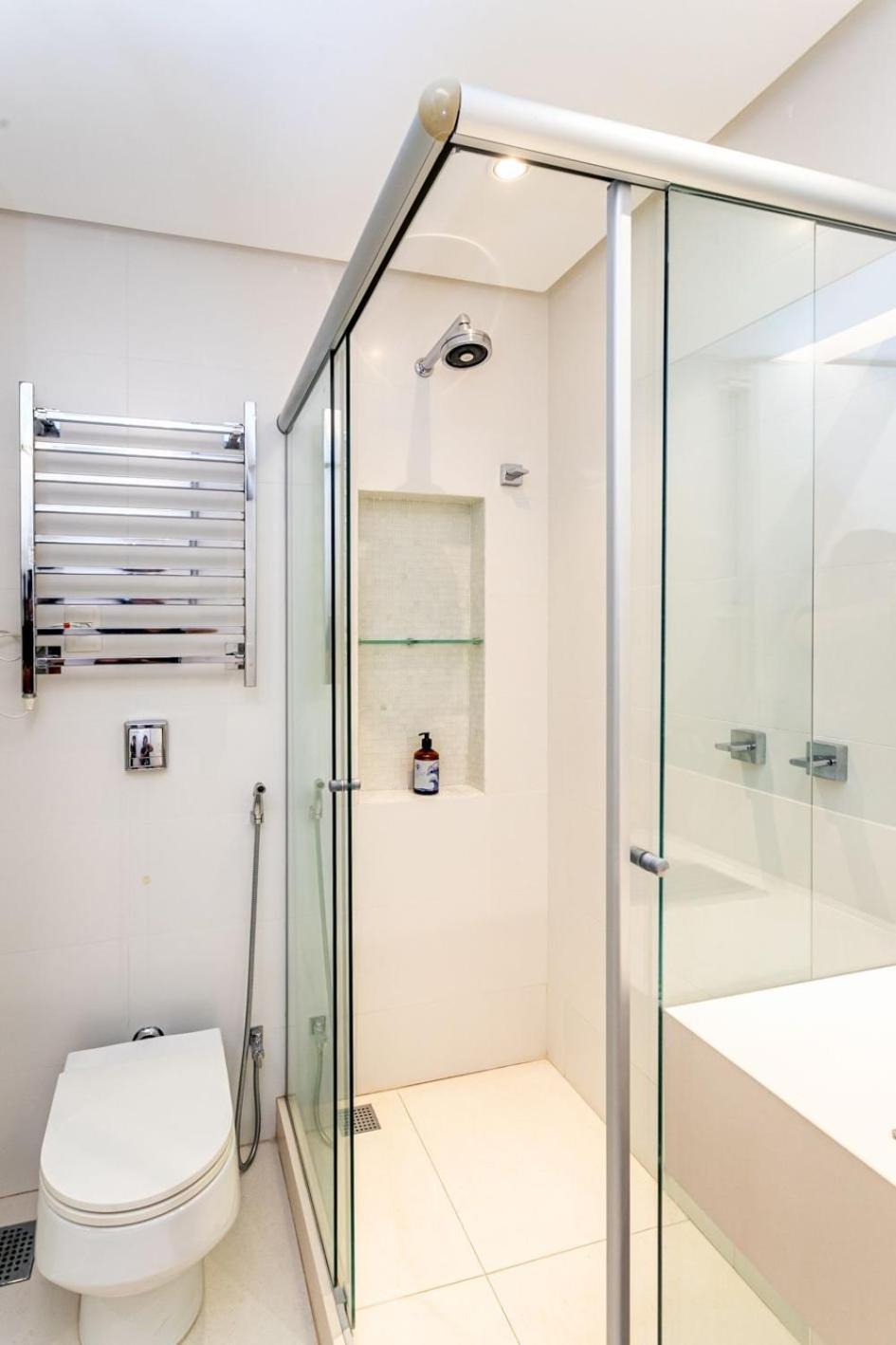Apartamento 3 Quartos No Leblon A 2 Min. Da | Gsm493/203 *