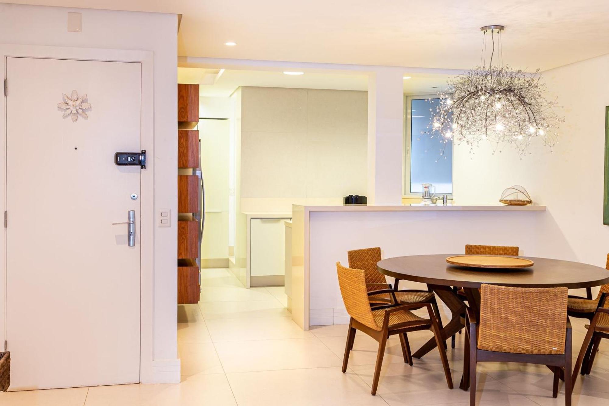 Apartamento 3 Quartos No Leblon A 2 Min. Da | Gsm493/203 *