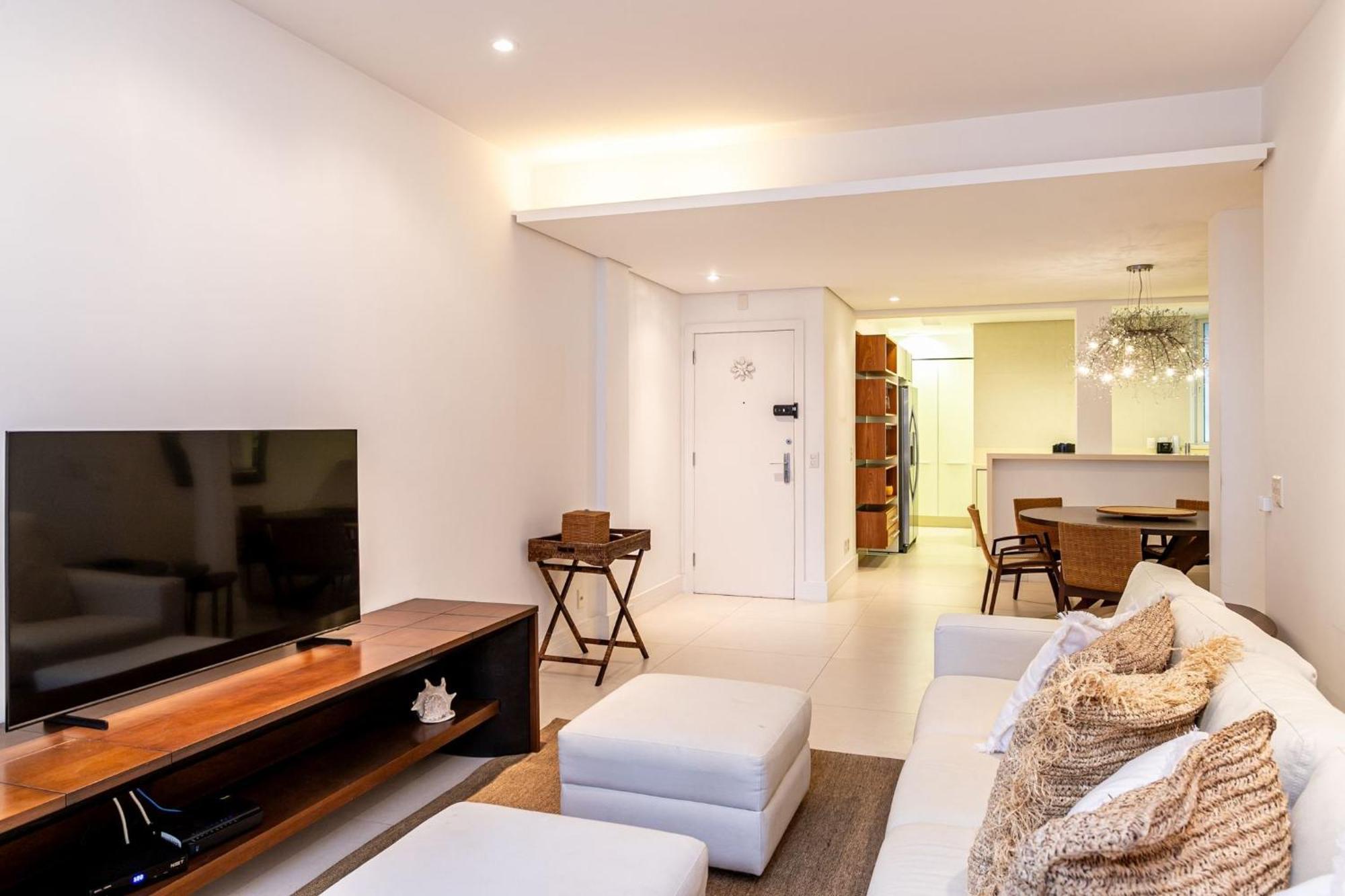 Apartment 3 Quartos No Leblon A 2 Min. Da | Gsm493/203 *